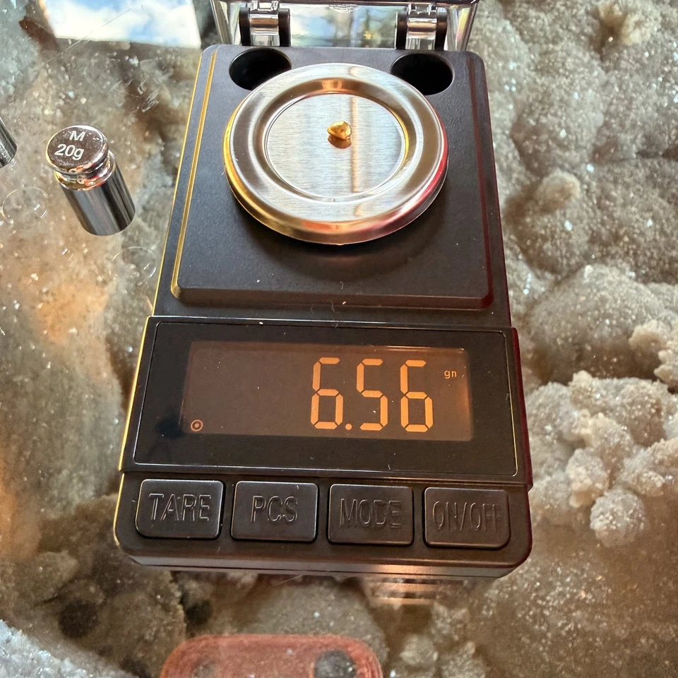 TIRO DE ORO 24K - 6,56 GRANOS DE LINGOTES FINOS .9999 MEDGRADE - ABALORIO DE ORO MACIZO Foto 2 de 4