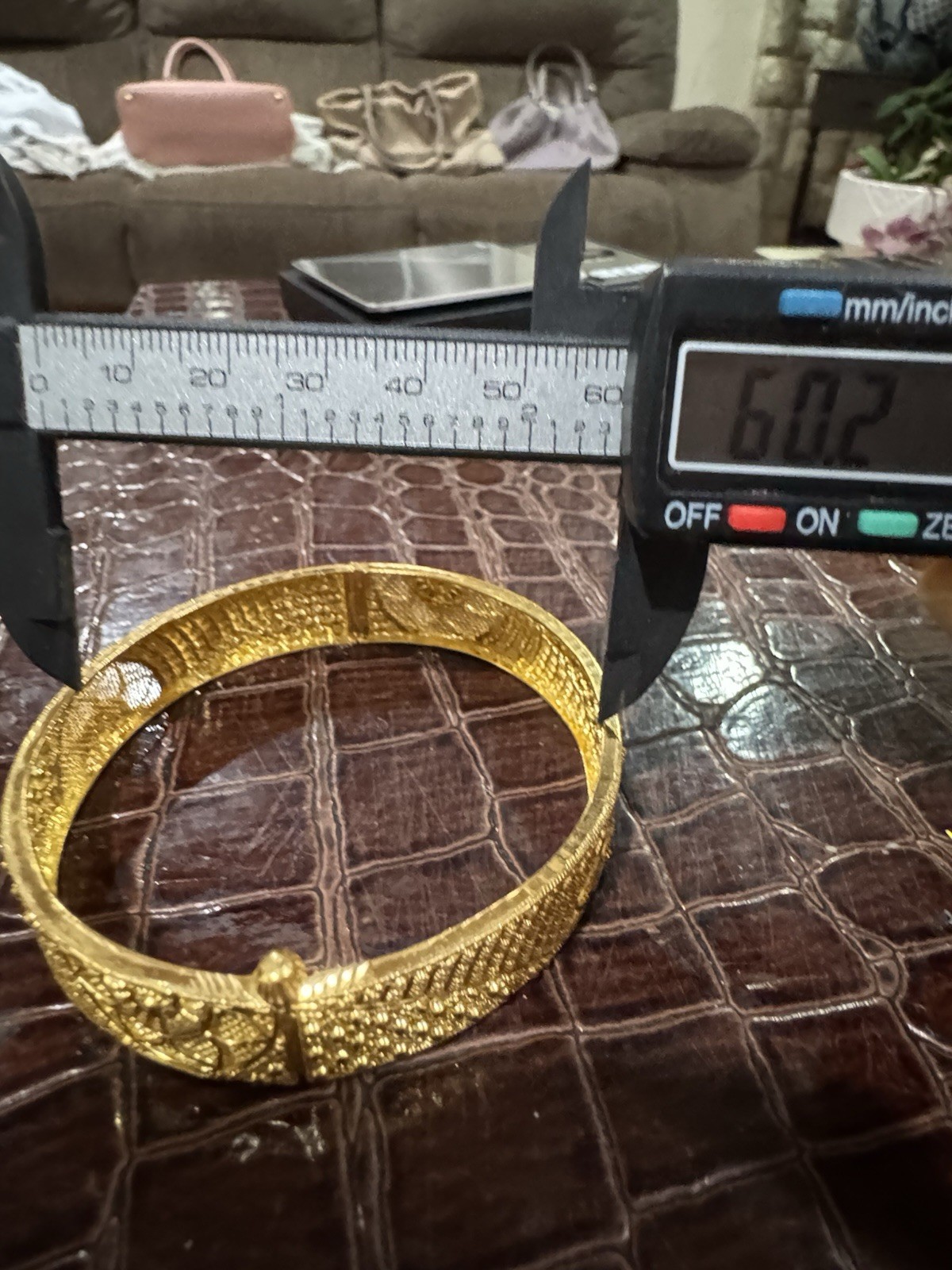 22K Solid Yellow Gold Hinged Bangle Bracelet 23.1… - image 14