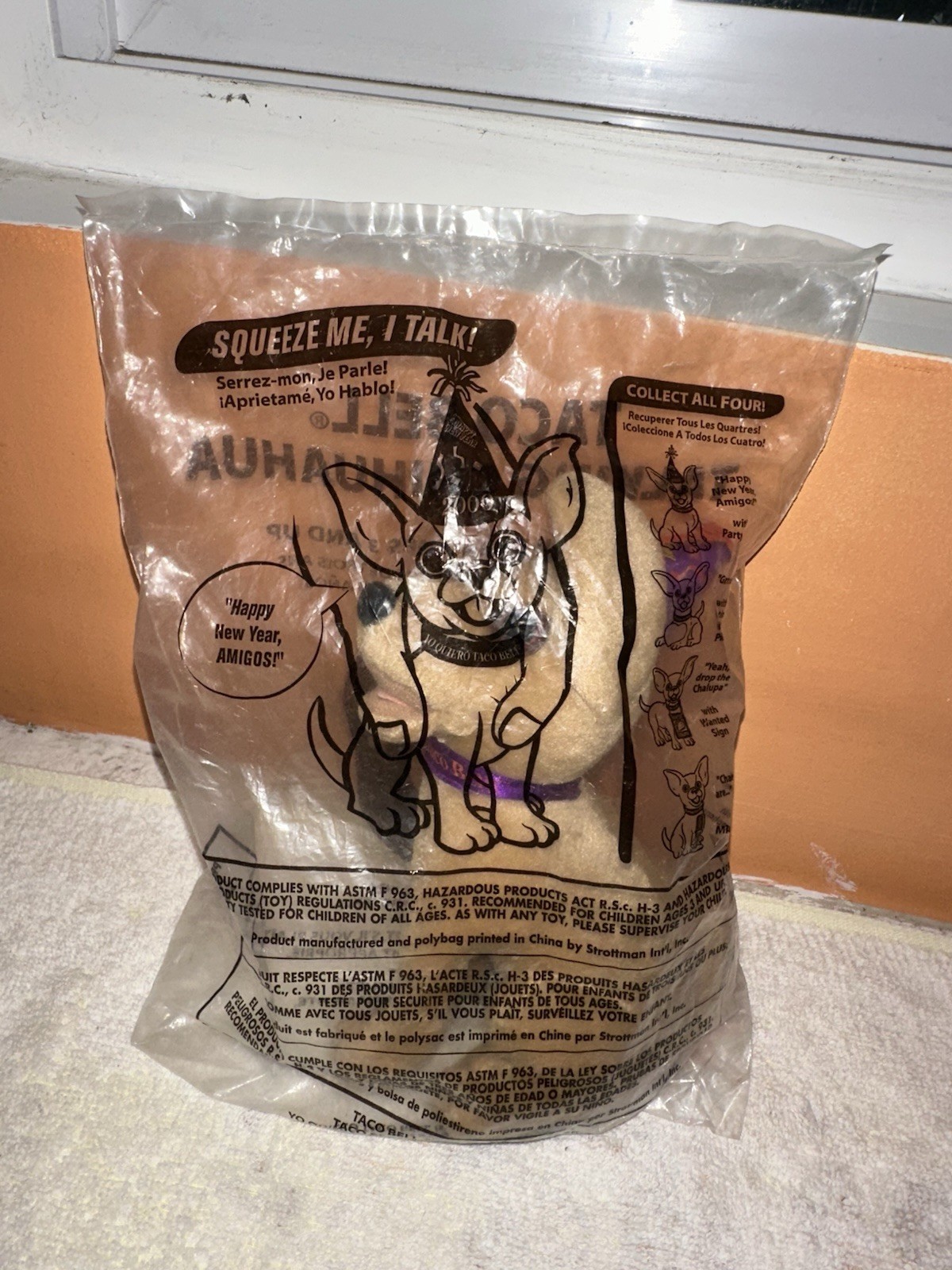 Taco Bell Talking Chihuahua Plush Dog &ldquo;Happy New Year, Amigos&rdquo; 2000 - Unopened!