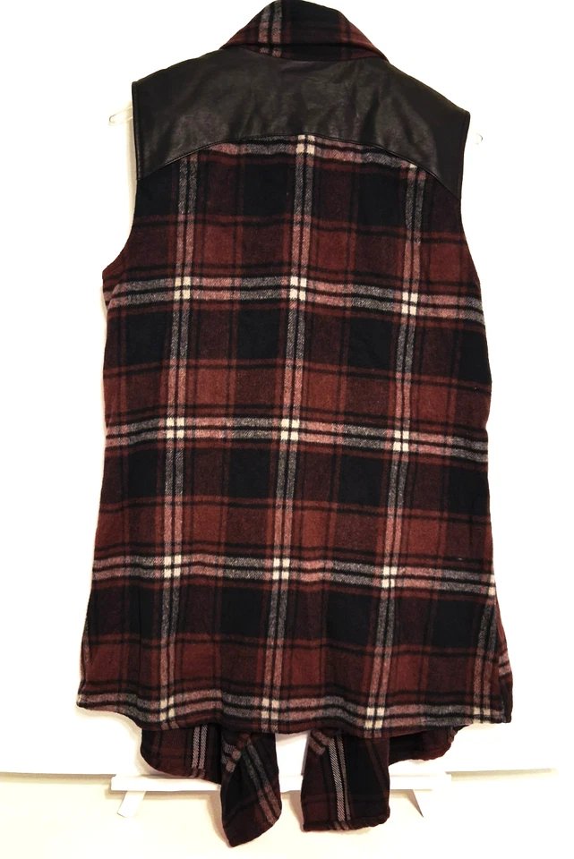 Plumero polar Lisa Rinna frente abierto a cuadros negro yugo elegante elevado occidental MED Foto 3 de 4