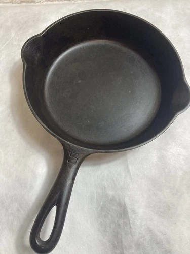 New ListingVintage Griswold 5, Skillet Large Logo Block Letters  724 A USA