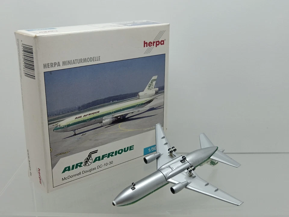 HERPA 1:500 - 514880 - MCDONNELL DOUGLAS DC-10-30 AIR AFRIQUE - Photo 3/4