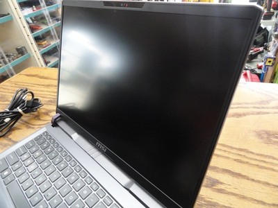 MSI VECTOR 16 HX AI A2XW / Core Ultra 9 / 32GB RAM / 1TB SSD - PRISTINE!