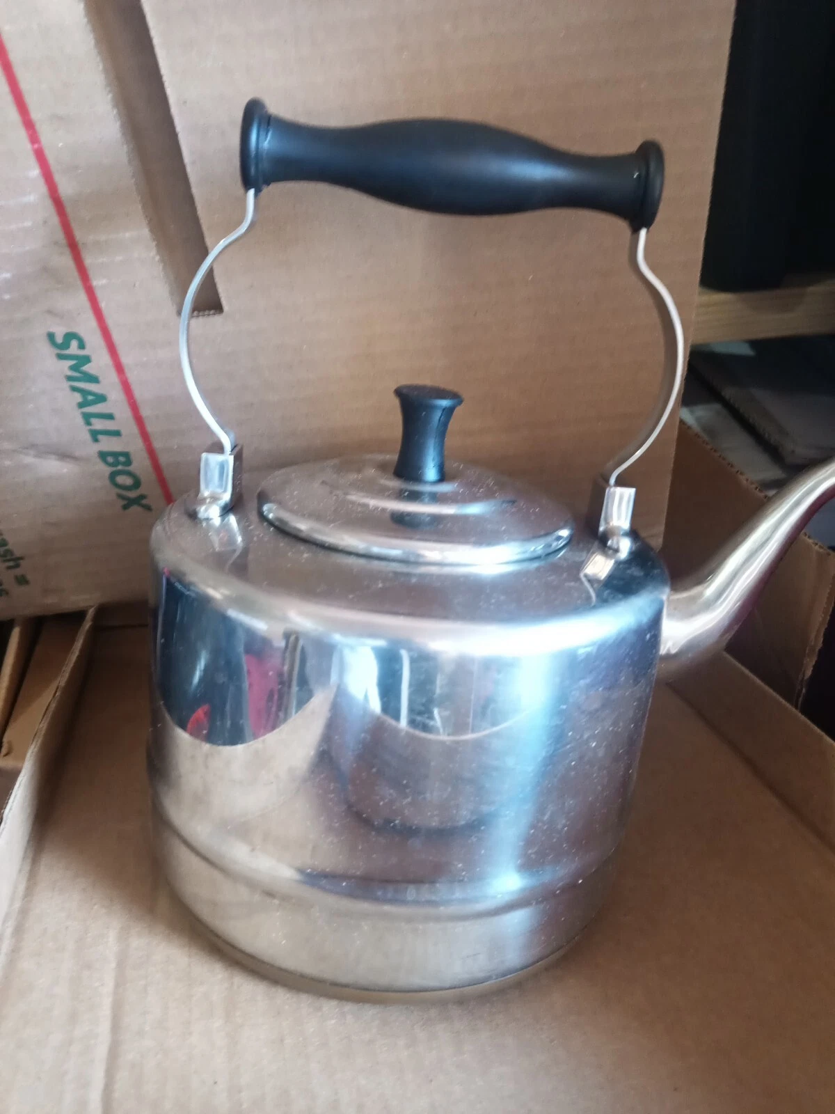 Bonjour Stainless Steel Tea Kettle 2 Quart Gooseneck TeaKettle Pot Copper Bottom