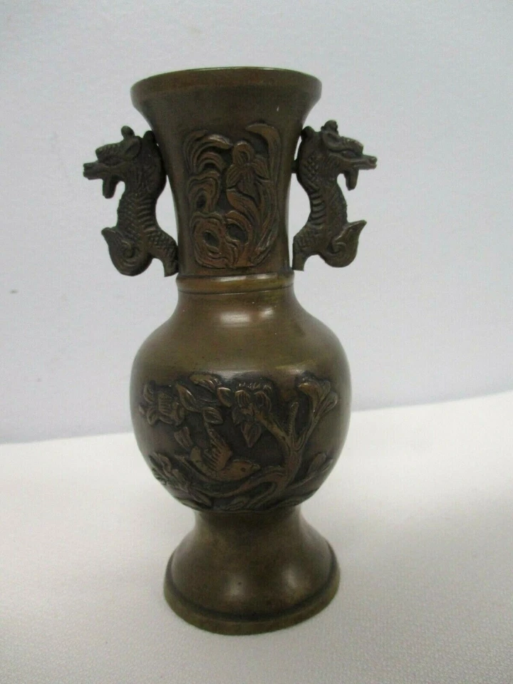 ANTIQUE CHINESE BRONZE DRAGON HANDLED BUD VASE with FLYING BIRD - Image 2 of 4