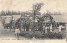 madagascar fort dauphin le marche et son puits Carte décoller 104141