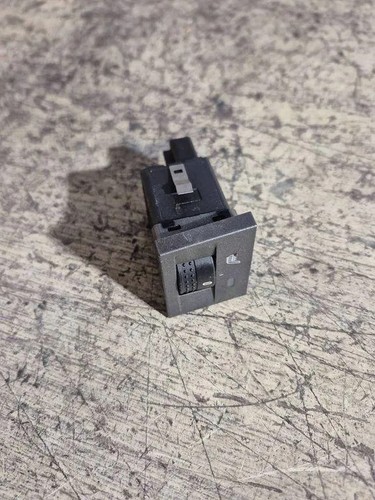 OPEL VECTRA B Estate 31 Schalter sitzheizung 13138251 2.96 Diesel 2004 31508874