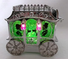 Bath and Body Works CARRIAGE WATERGLOBE 3-Wick Candle Holder LIGHT UP Halloween