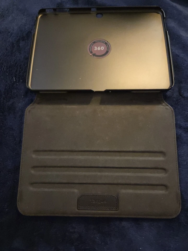 Samsung GALAXY White  Tab 3 GT-P5210 10" Screen 16GB WIFI Tablet Bundle - Image 3 of 4