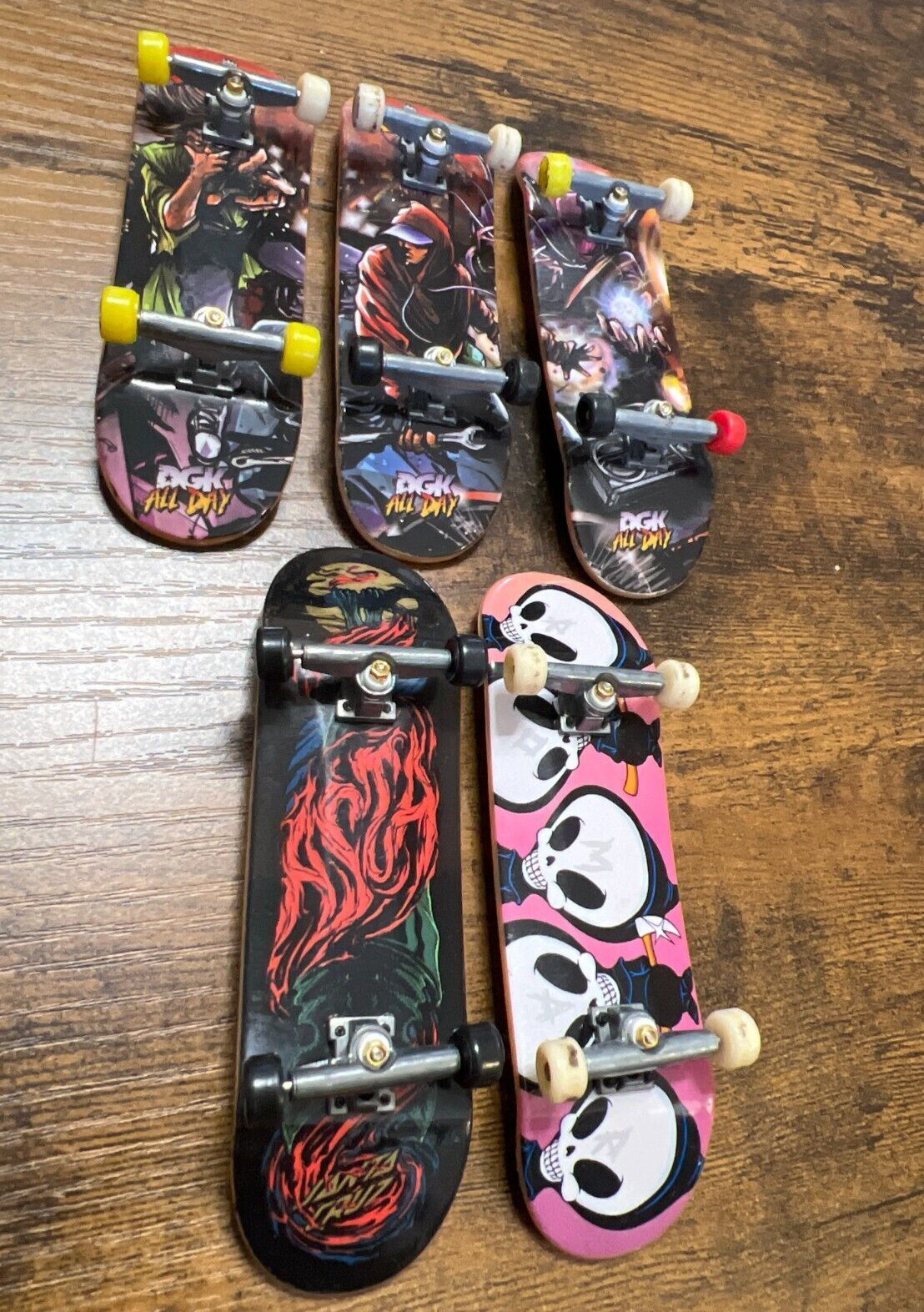 Tech Deck Fingerboard Lot of 5 Boards, Skateboards. Pre-owned VG Condition.