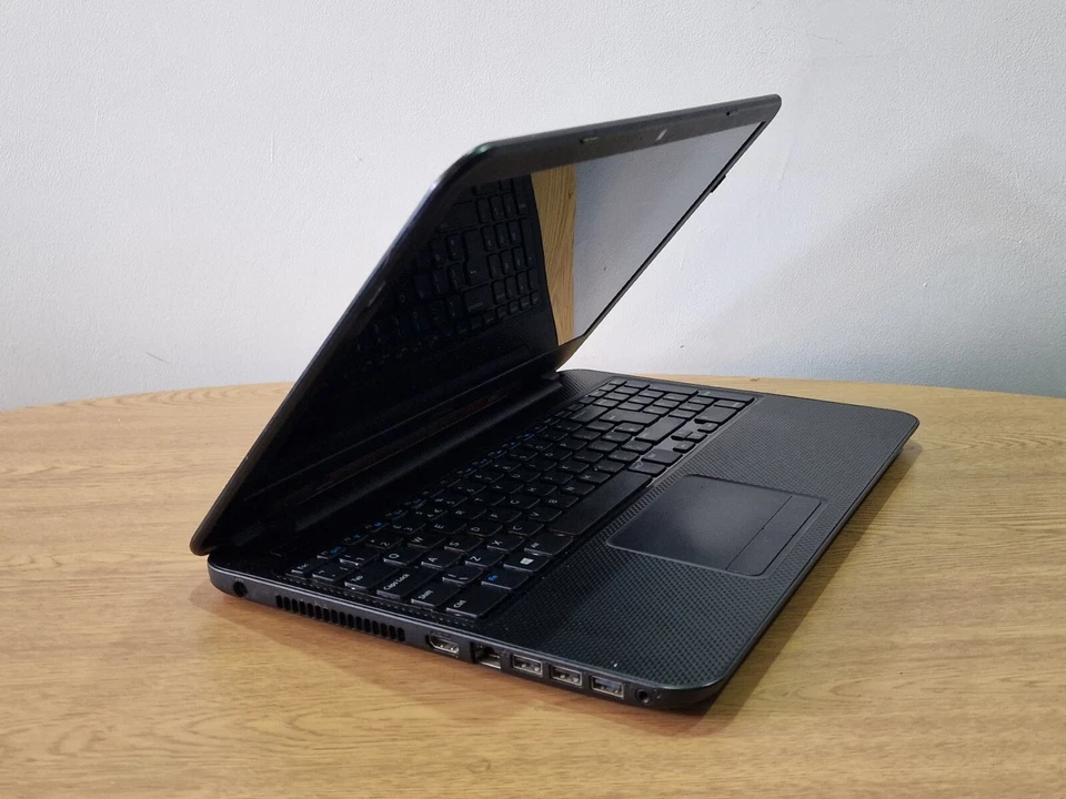 Dell Inspiron 15 3521 Laptop Intel i5 3rd Gen 4GB Ram 500GB HDD Faulty - Image 3 of 4