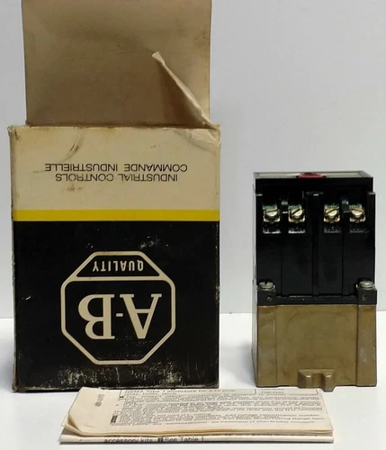 Allen-Bradley 700-P400A1 Type P Control Relay w/ 110-120 V AC Coil