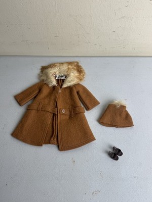 VTG Barbie It s Cold Outside Outfit Tan Coat ,Hat,Shoes #0819 Mattel 1964 NM