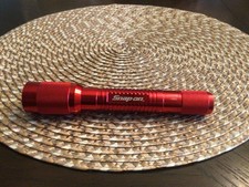 Snap On Red Anodized Led Flashlight 2aa Batteries Snap On Red Anodized Led Flashlight 2aa Batteries