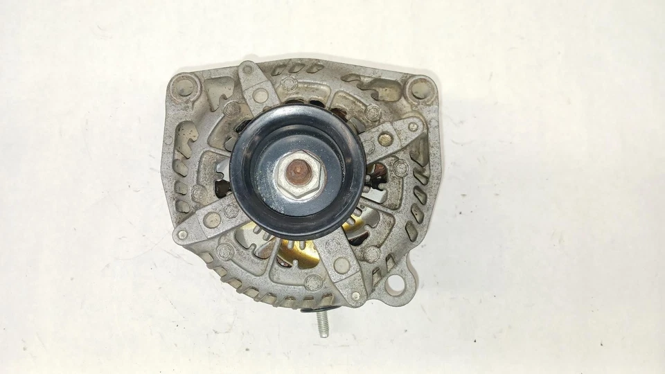 Alternador Chevrolet Silverado 2500 '15-'19 6,0 L 94 k millas OEM ¡1 año como nuevo! Foto 2 de 4