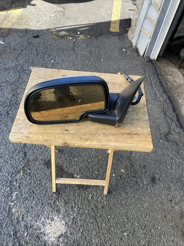 2003-2006 GM Chevy Suburban Driver Left Side View Power w/turn Door Mirror OEM