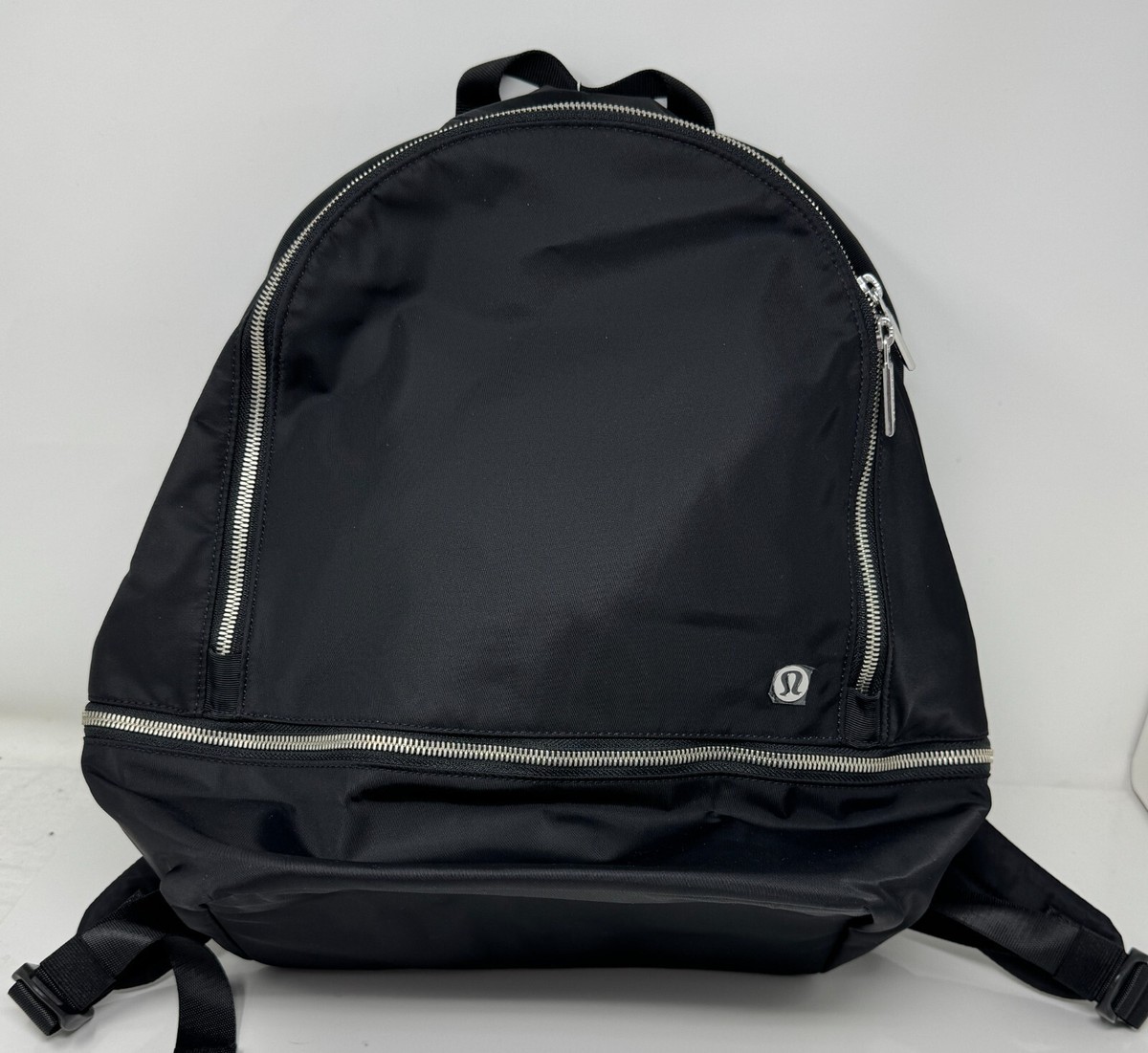 lululemon ブラック リュック $_57.JPG?set_id=880000500F