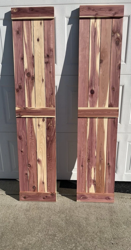 Par de persianas de tablero y listón de cedro rojo para ventanas de 5 pies 64 pulgadas x 13,5 pulgadas  Foto 2 de 3