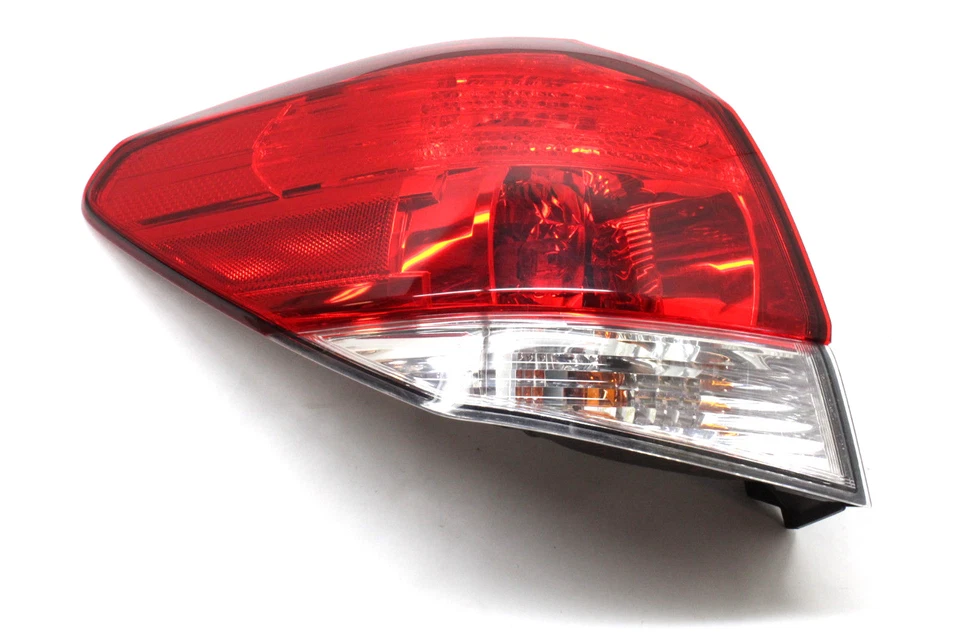 Luz trasera izquierda Subaru Outback 2014 10 11 12 13 14 Foto 2 de 4