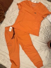 NWT Figs Scrub Set Catalina Top Zamora Jogger Pants Size Small P