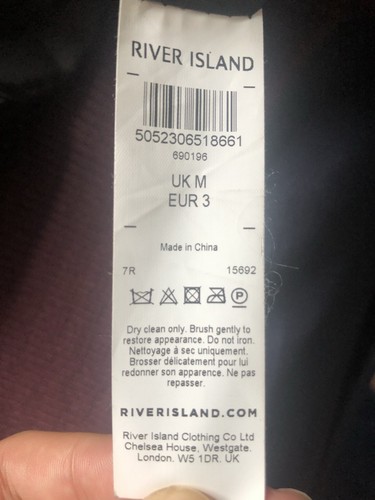 River Island Burgundy Velvet Puffer Coat UK Small LN002 SS 01 - Picture 4 of 4