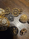 ANTIQUE METAL BUTTONS COLLECTION RARE Flowers,bee,dog,bird,etc Lot Of 11 — photo 4