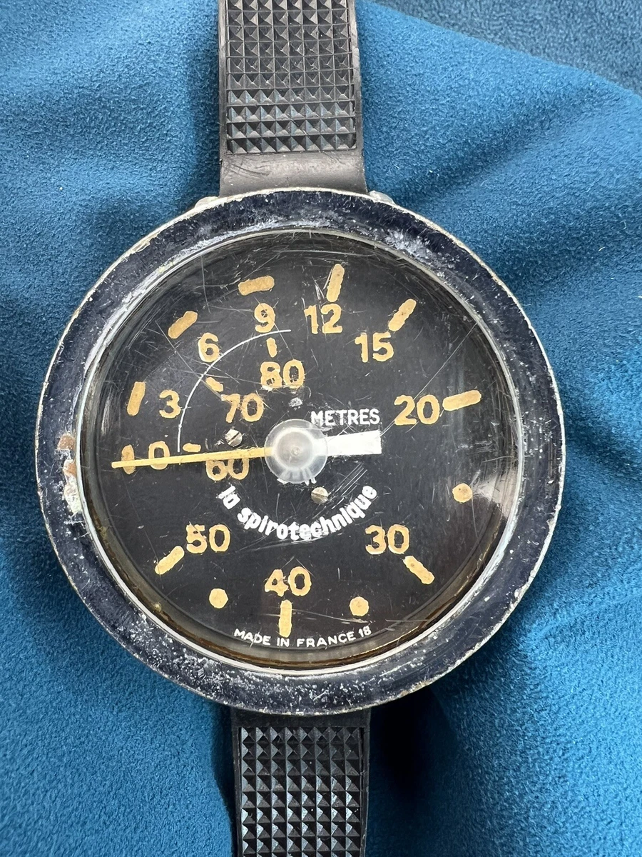 Orologio con profondimetro sector sale
