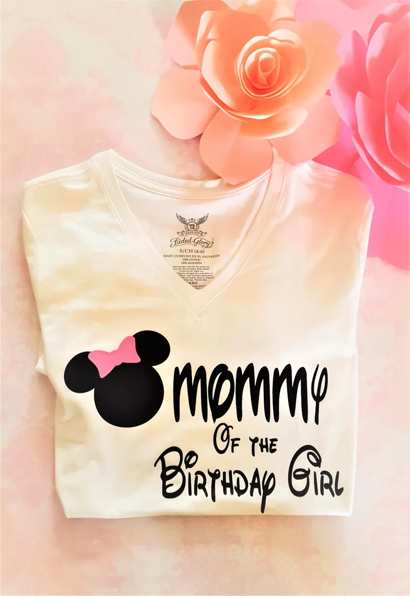 mommy of birthday girl minnie mouse