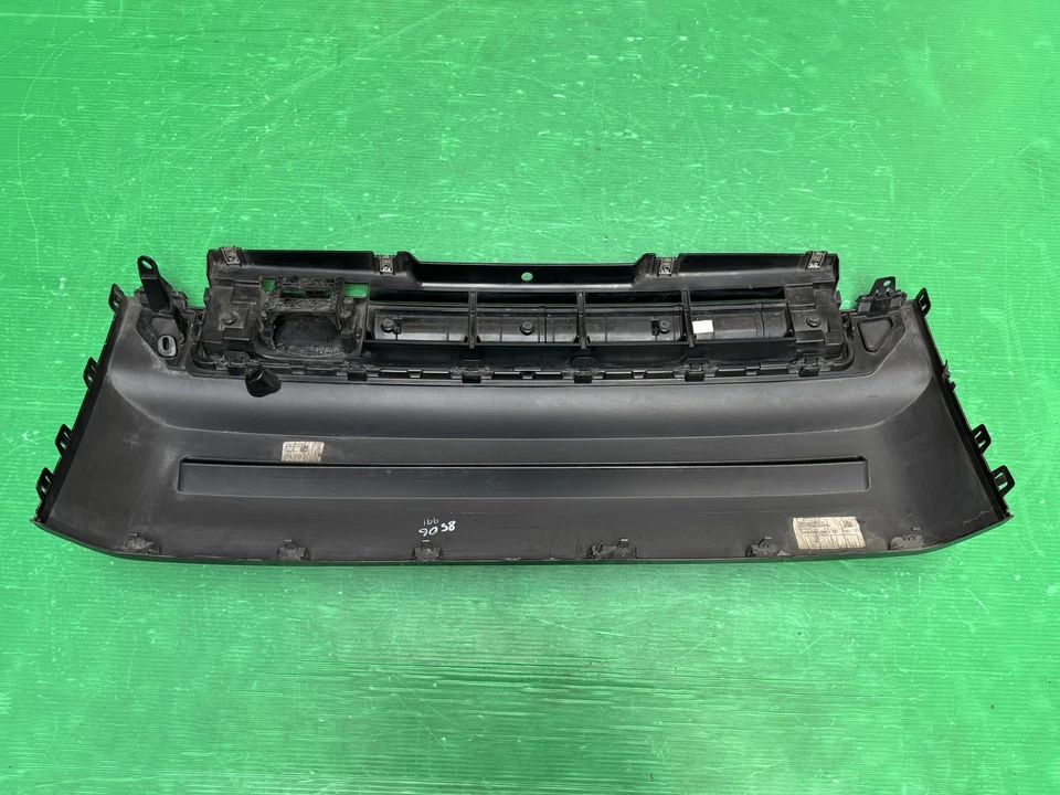 LAND ROVER DEFENDER L663 FRONT BUMPER RADIATOR GRILL CARPATHIAN GREY 2020-2025 - Image 2 of 4