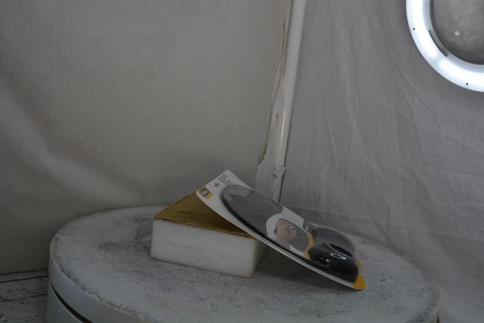 NEW SEALED BOX FELLOWES CRC91765 Black Mouse Pad w/ Wrist Rest - Image 3 of 4