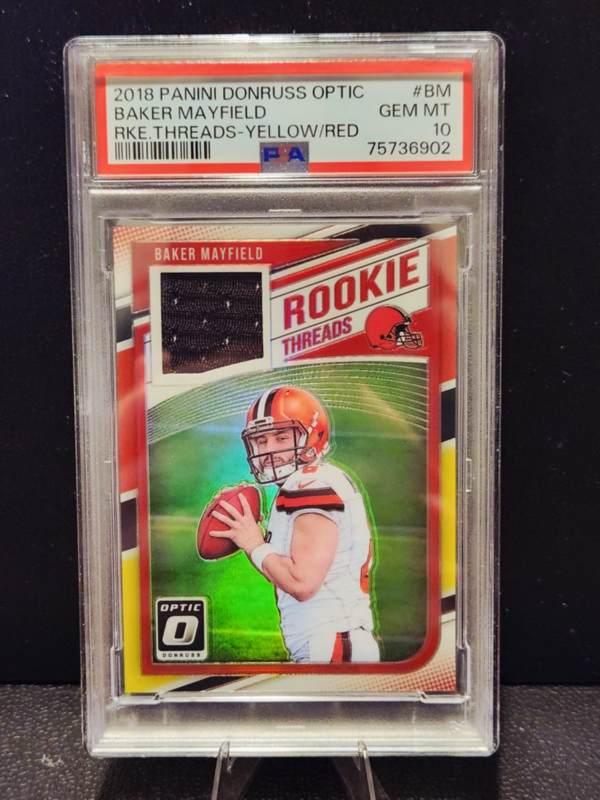 Baker Mayfield Panini Donruss Optic Rookie Threads #BM Yellow/Red
