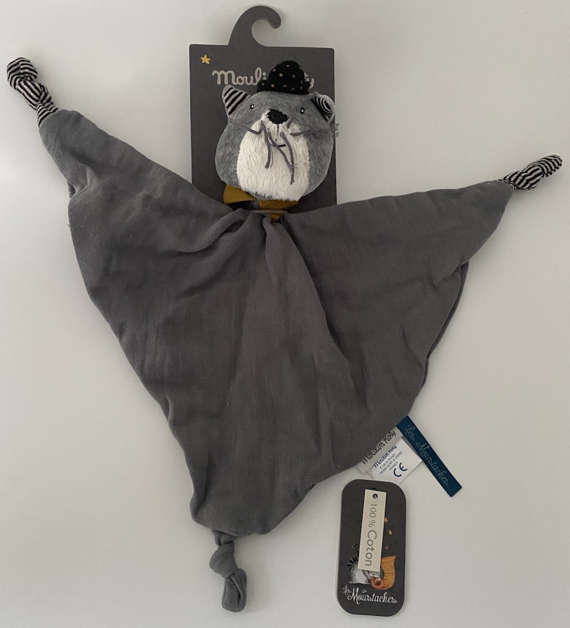 Doudou plat chat gris peluche mouchoir pour cadeau de naissance