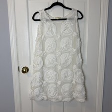 Fashion Blvd. White Sleeveless Shift Mini Dress with Textured Rosettes, M 
