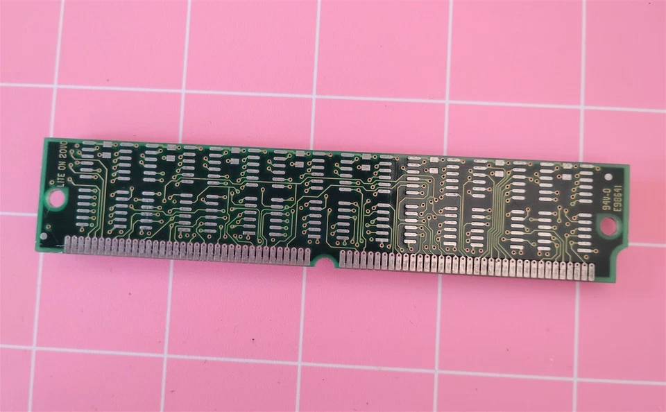 16MB 72-pin Simm 60ns EDO VANGUARD INTERNATIONAL DRAM RAM STICK 4Mx32 5V 72Pin - Image 4 of 4