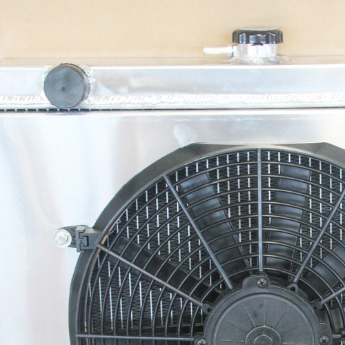 Radiator & Fan Shroud For Mitsubishi Pajero NA NB NC ND NE NF NG NH NK NJ 3.0 AT - Picture 6 of 12