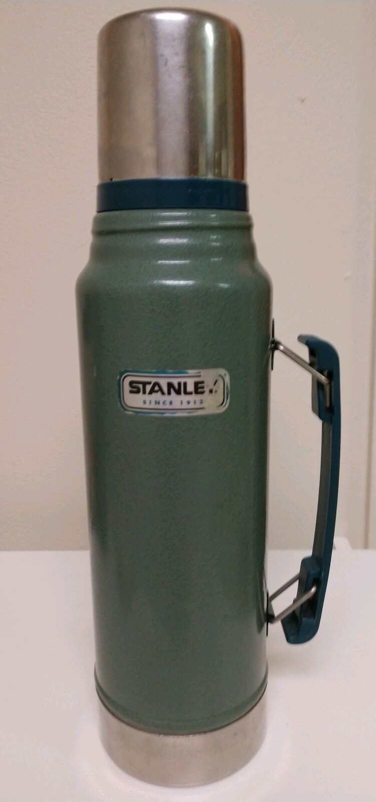 classic vacuum thermos bottle coffee green stanley hammertone 1.1 qt stainless