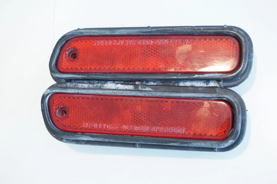Reflectores de parachoques trasero Honda Prelude 1992-1996 OEM Stanley Foto 2 de 4