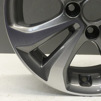 Genuine Hyundai I10 15” X 6j Alloy Wheel Grey Diamond Cut 52910 