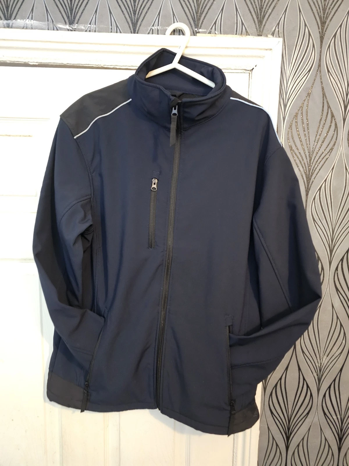 Regatta Proffessional Mens Navy/black Windbreaker Jacket Coat Size Uk Large