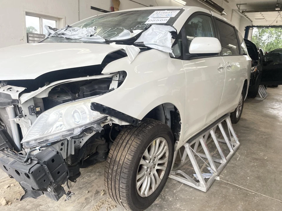 Used Speedometer Gauge fits: 2015 Toyota Sienna cluster MPH Limited Grade A - Image 2 of 4