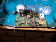 antikes Konvolut Uhrwerke, Gewichte, Ersatzteile für Wanduhren/Regulatoren