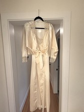 Gilligan  O  Malley Vintage Cream Nighty and Lace Trim Robe