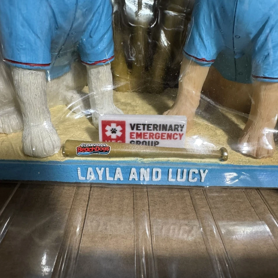 Фигурки собак Clearwater Beach Dogs Layla Lucy ветеринарная группа неотложной помощи в коробке - Изображение 3 из 4