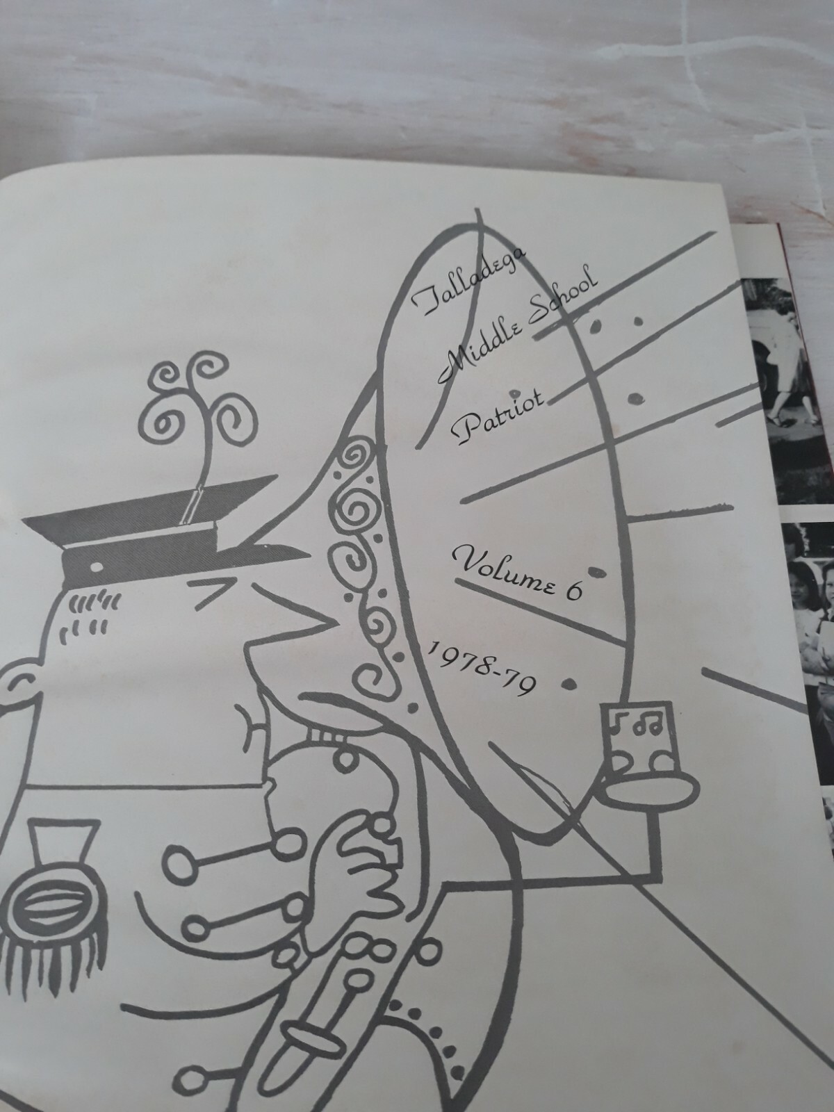 Foto 3 di 10