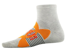 Under Armour Essential Quarter Gray, Single Pack Socks Youth Size 13.5 -4.5
