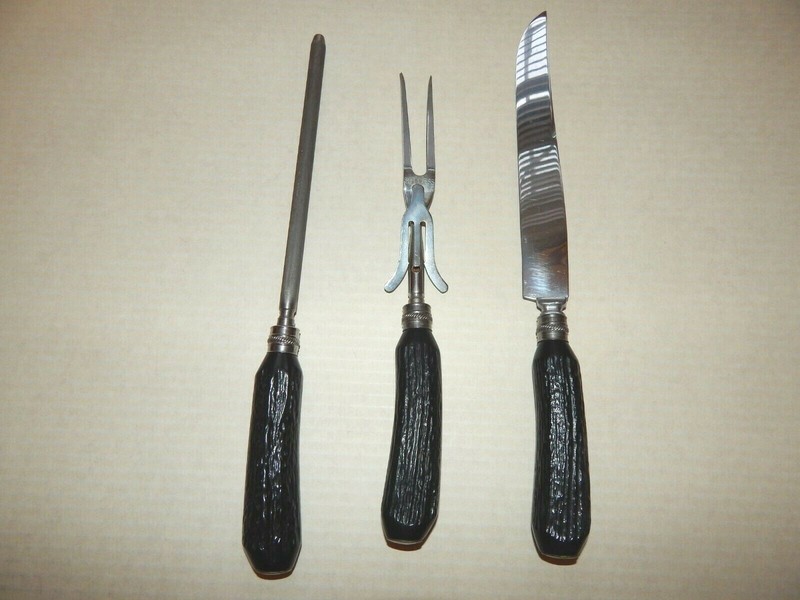 VINTAGE STAINLESS STEEL CUTLERY CARVER SET