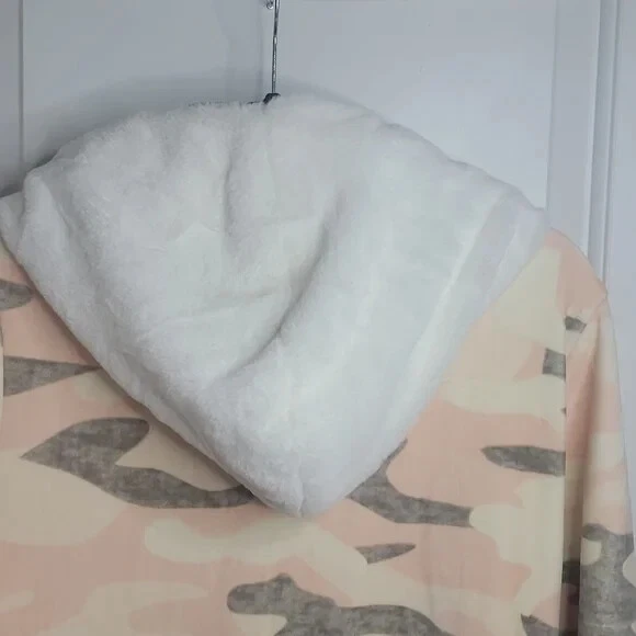 Acogedor Onzie! Brand is ONEPIECE Suave Rosa\Gris Camuflaje Suave Mujer Grande Foto 3 de 4