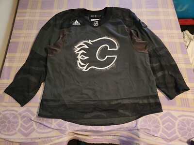 Calgary Flames Military Jersey Size 56 I Salute Patch Pro Jersey