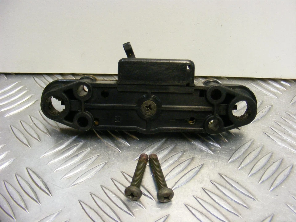 Suzuki RF 600 Seat Catch RF600R RF600 1993 to 1997 A783 - Image 2 of 4