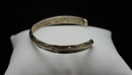 STERLING SILVER JEWELRY CUFF BRACELET W/ FEATHER ETCHINGS 5.5" #FME005 - Picture 3 of 3